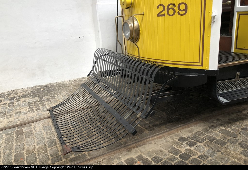 Historic streetcars in Porto